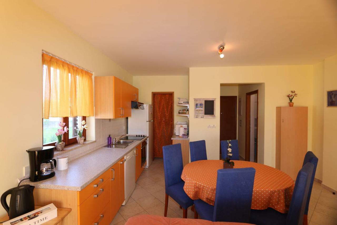 Apartment Dina Сило Экстерьер фото